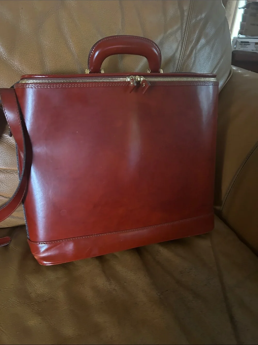 Pratesi Men's Leather Laptop Case in Chestnut Red - Classic Professional Carry